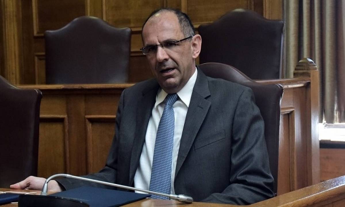 Νέα δέσμη μέτρων για το Σεπτέμβριο προανήγγειλε ο Γεραπετρίτης