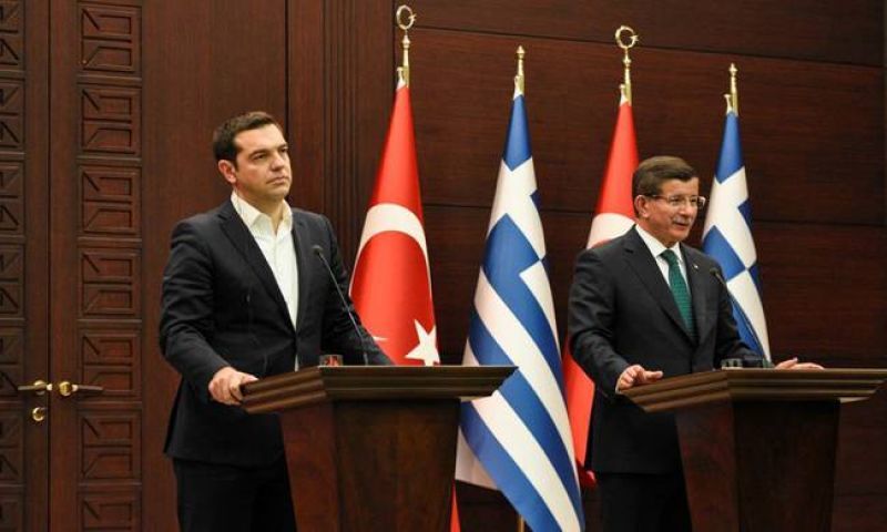Τσίπρας σε Νταβούτογλου: Μη στέλνετε 1.500 πρόσφυγες την ημέρα