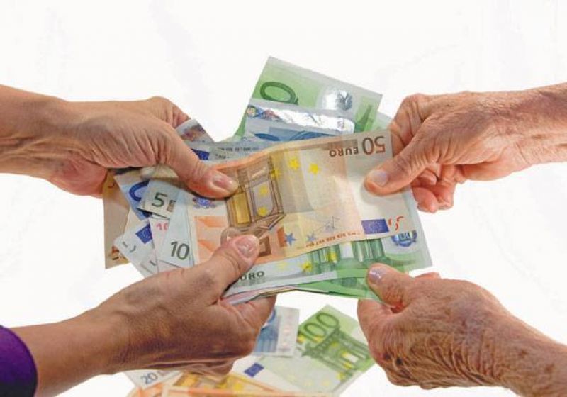 Μετά τις συντάξεις, η σειρά των μισθών..;