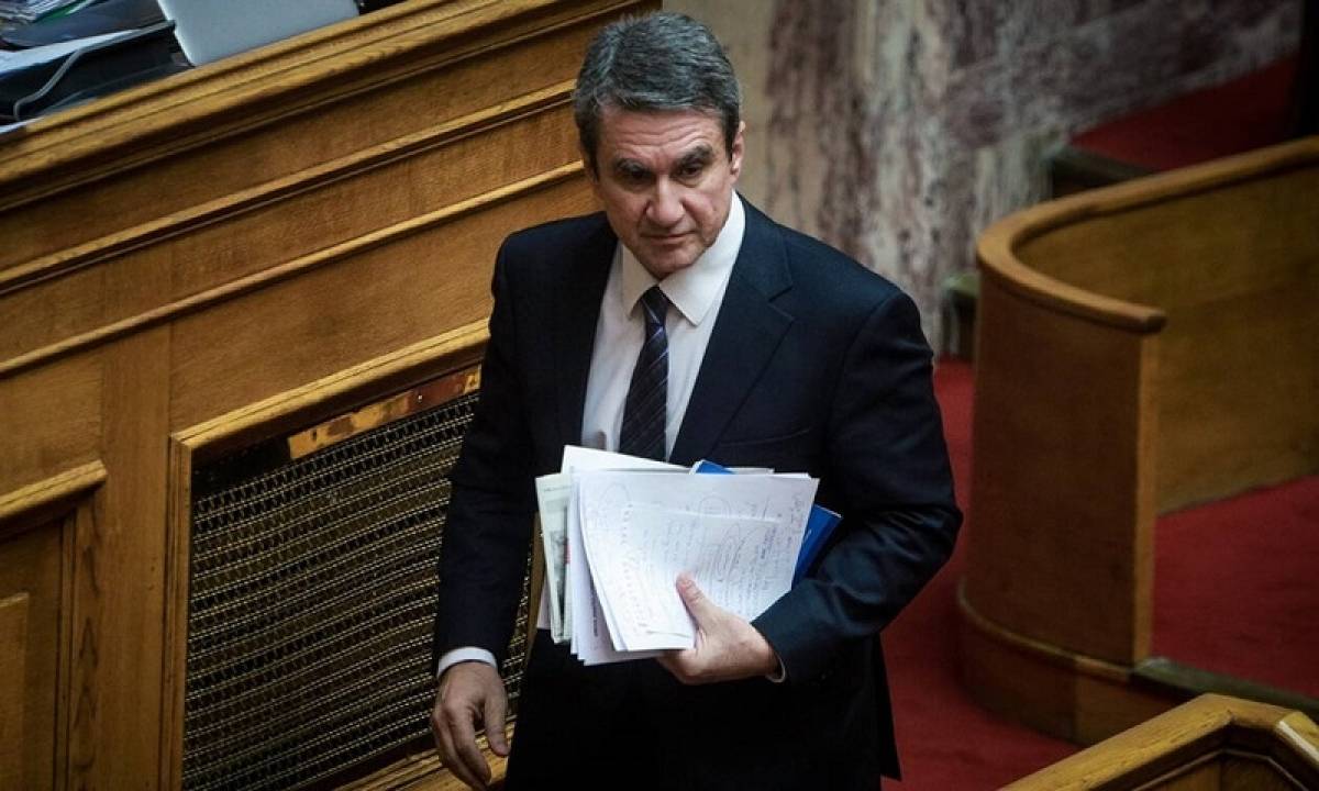 Novartis: Κατεθέτει ως ύποπτος για παθητική δωροδοκία ο Λοβέρδος