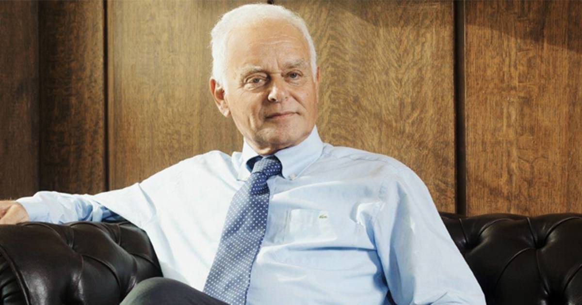 Μανιτάκης: Συνταγματική η αναστολή εργασίας για τους αρνητές εμβολίου