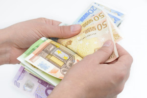 Ειδικό εποχικό βοήθημα 2025 - Ξεκινούν οι αιτήσεις την Τετάρτη 10/9