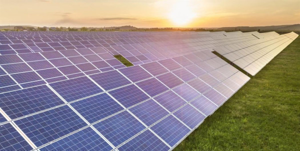 R Energy1: Εξαγοράζει σύμπλεγμα φωτοβολταϊκών πάρκων ισχύος 10 MW