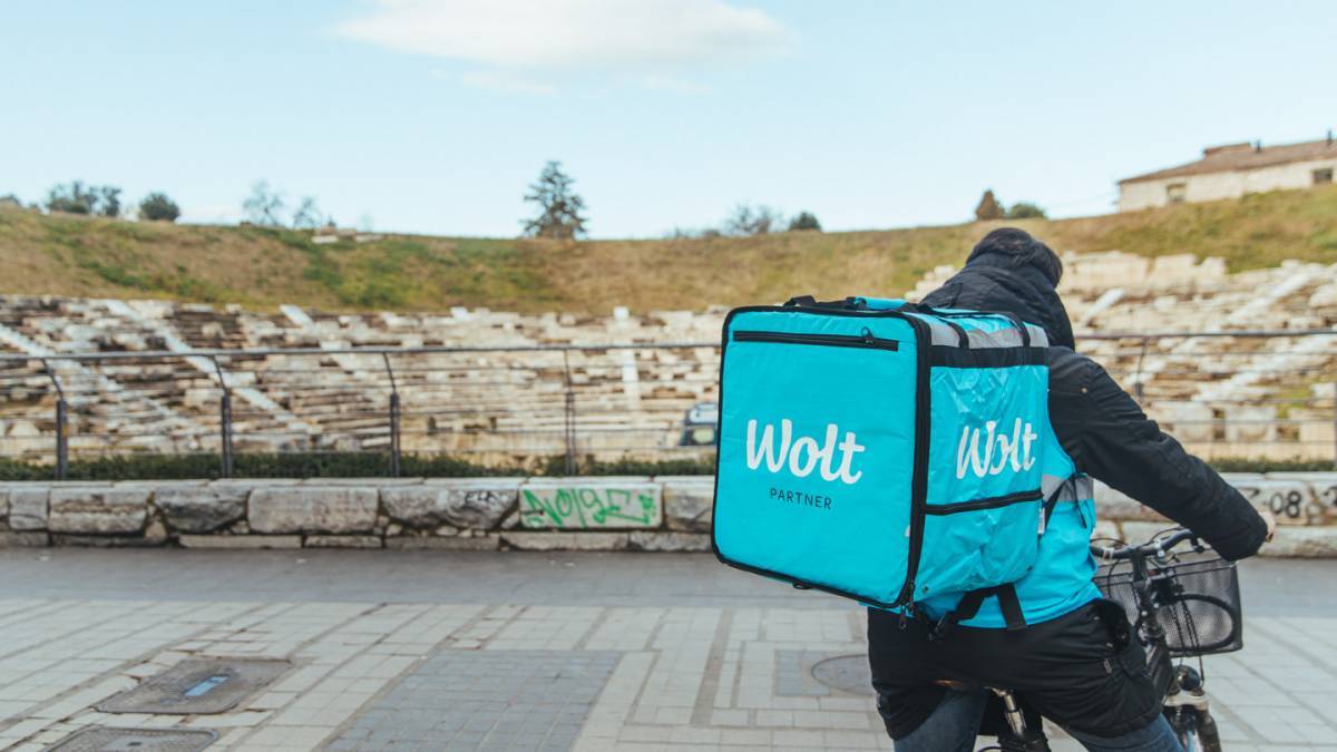Η Wolt επεκτείνει τη λειτουργία του app και στη Λάρισα