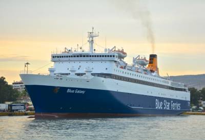 Αίσιο τέλος για το «BlueStar 2»:Έδεσε στο λιμάνι της Ρόδου