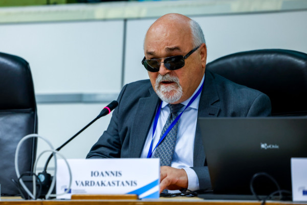 Βαρδακαστάνης: Η Δημοκρατική Παράταξη δεν φυτεύεται όποτε κάποιος… «μεσσίας» το αποφασίσει