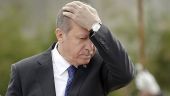 Bloomberg: Στα όρια μιας πλήρους νομισματικής κρίσης η Τουρκία