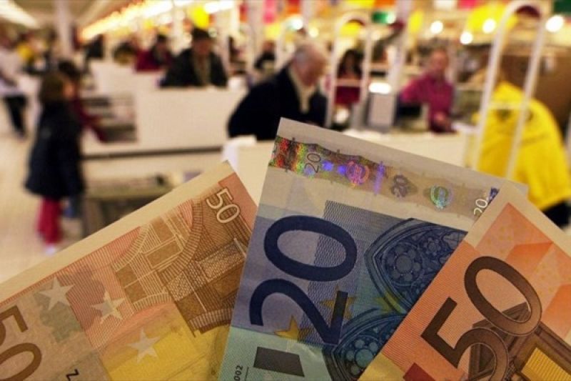 Μπαράζ ανατιμήσεων από αύριο στην αγορά