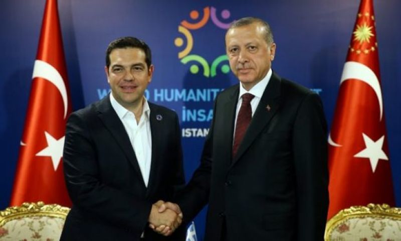 Ο Ερντογάν τραβάει το σκοινί πριν πατήσει σε ελληνικό έδαφος