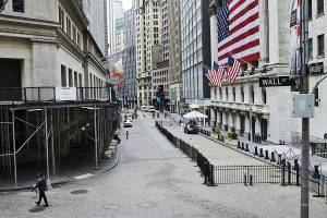 Σε περιδίνηση η Wall Street λόγω κατάρρευσης του πετρελαίου