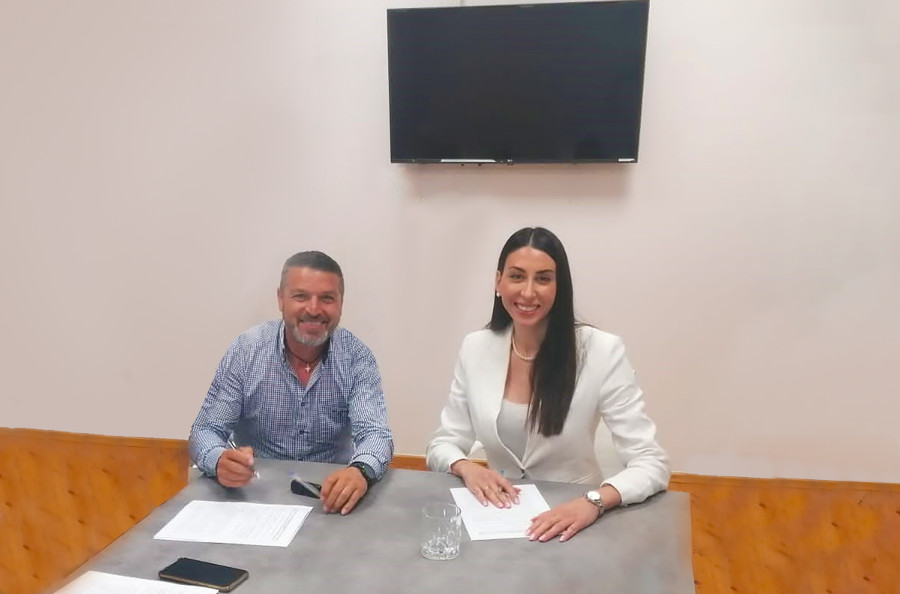 NeoTextile-Recycom: Νέα στρατηγική συνεργασία για την ανακύκλωση ενδυμάτων