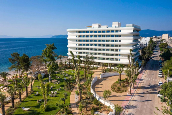 Brown Hotels Greece: Διπλή υποψηφιότητα στα βραβεία World’s Best Awards