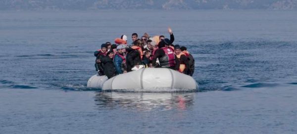 Στο λιμάνι του Πειραιά έφτασαν οι 17 αιτούντες άσυλο Τούρκοι