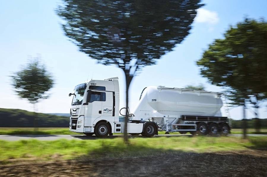 Η Greiwing Truck and Trailer Rental φοράει ελαστικά Goodyear