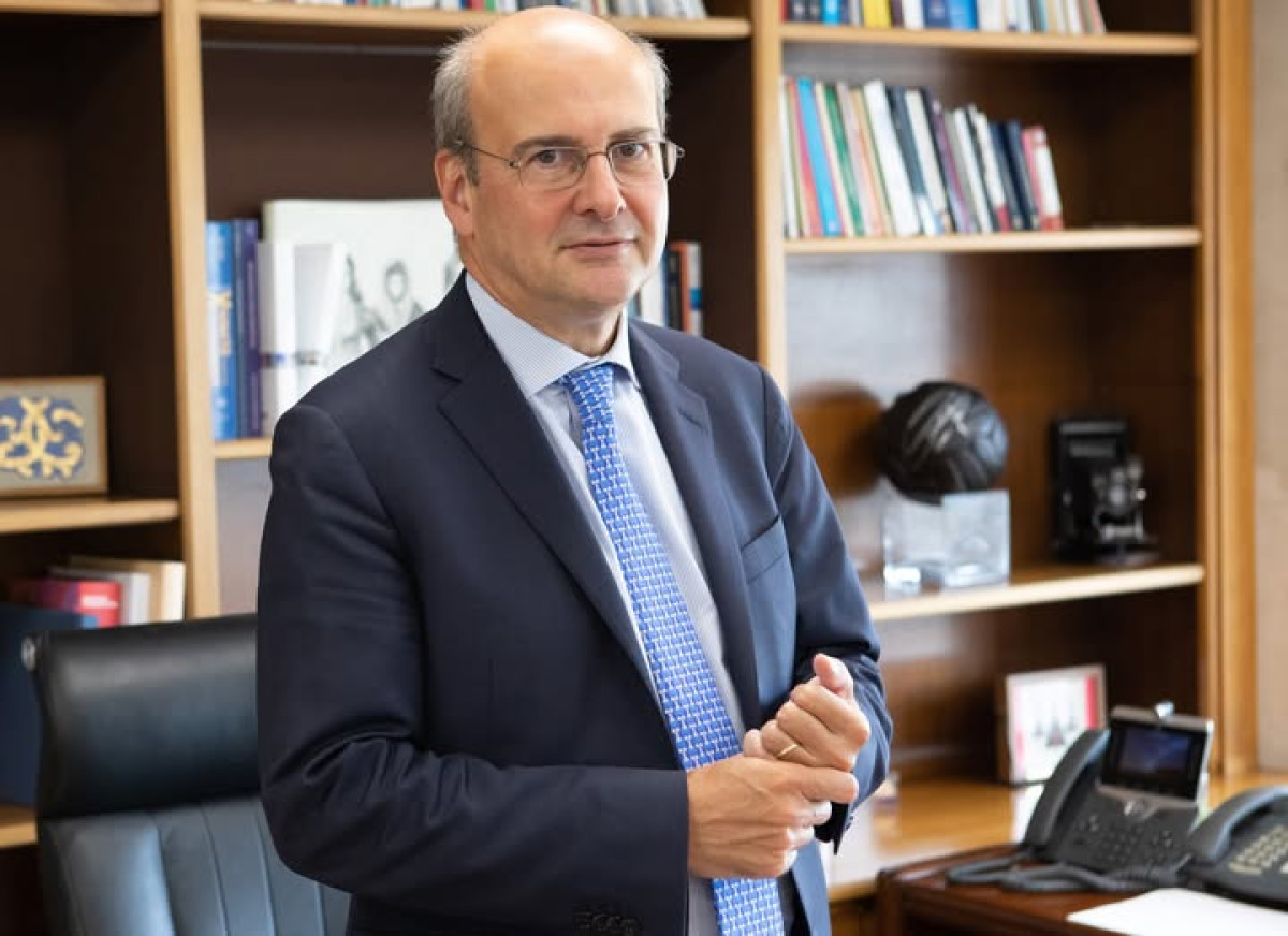 Χατζηδάκης-Αγωγές Κτηματολογίου: Δεν επιτρέπεται το κράτος-πρωταγωνιστής σε ιστορίες καθημερινής τρέλας