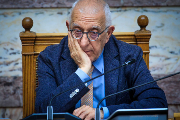 Βουλή: Αυτόματος «κόφτης» μικροφώνου από τον Οκτώβριο για την τήρηση του χρόνου ομιλίας