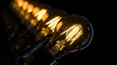 Ηλεκτρικό ρεύμα: Οι επιδοτήσεις Οκτωβρίου για τις επιχειρήσεις