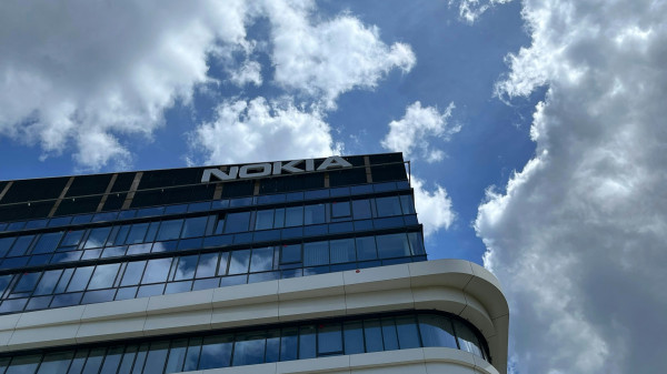 Nokia: Κέρδη €434 εκατ. στο β’ τρίμηνο με «όχημα» data centers και AI
