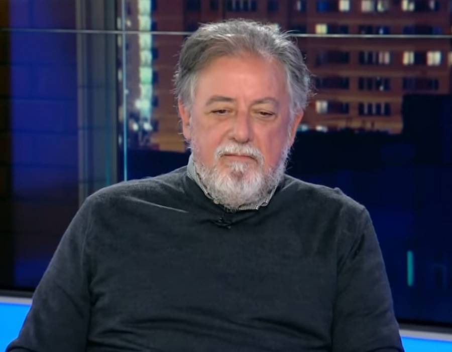«Ο Παπανδρέου θα πάρει το ΠΑΣΟΚ, ο Βαρουφάκης περιμένει στην γωνία για τον ΣΥΡΙΖΑ»