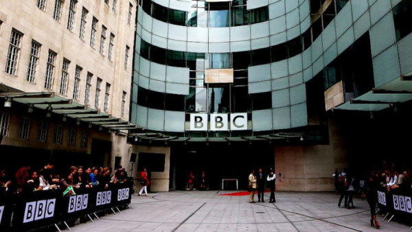 Σαρωτικές περικοπές στο BBC: Καταργούνται 2.000 θέσεις εργασίας - Το μεγαλύτερο κύμα απολύσεων εδώ και 15 χρόνια
