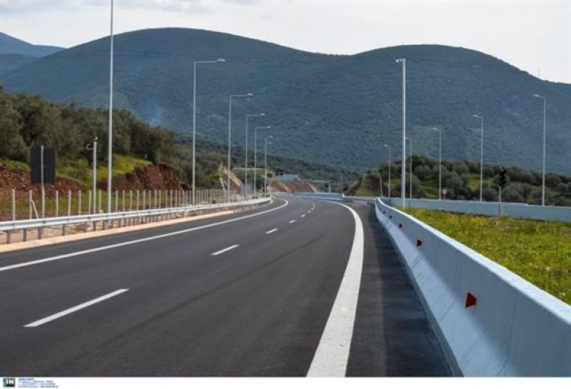 Τα «θαύματα» Σπίρτζη με τους διαγωνισμούς στα μεγάλα έργα