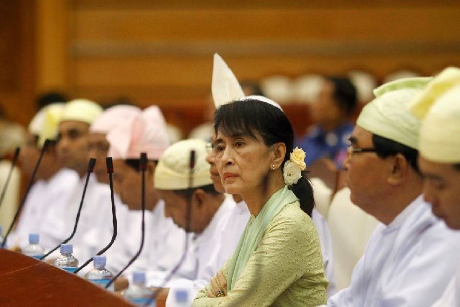 Μιανμάρ: Συνελήφθη το δεξί χέρι της Σου Κι- Ξεκίνησαν διαδηλώσεις