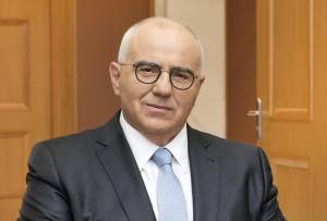 Καραμούζης: Δεν βλέπω V τύπου οικονομική ανάκαμψη το 2021