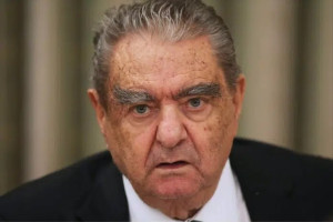 Έφυγε από τη ζωή ο Βαρδής Βαρδινογιάννης