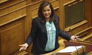 Κόντρα Μπακογιάννη-Σκουρλέτη για εκλογές: Μην ξύνεστε στη γκλίτσα του τσοπάνη
