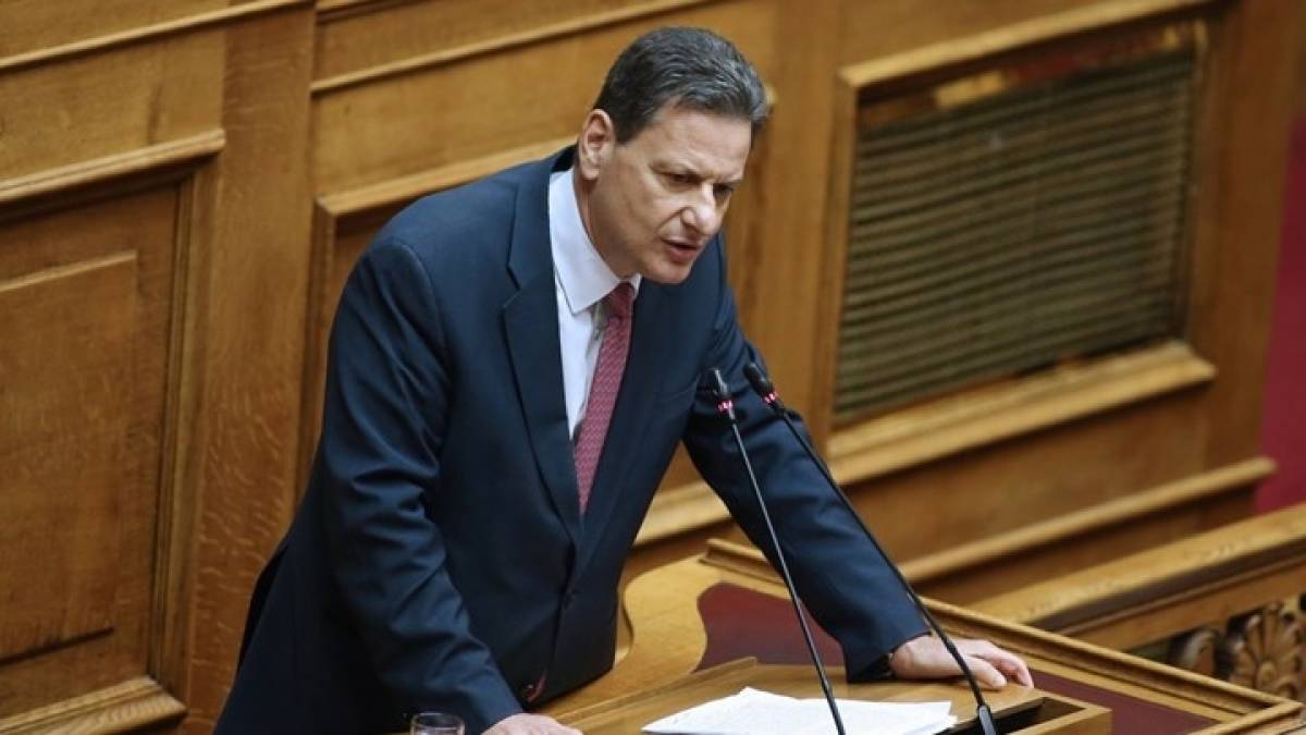 Σκυλακάκης: Η κυβέρνηση θα επανέλθει στο ζήτημα των επιταγών