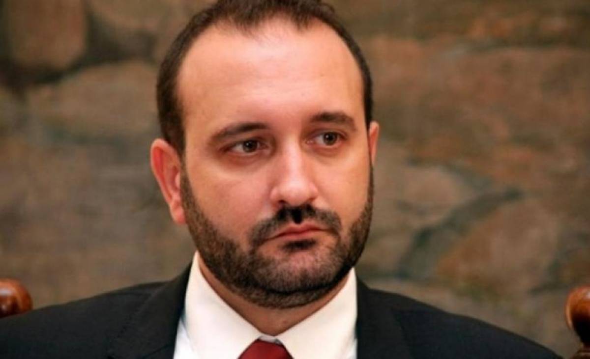 Κόλλιας: Να παραταθεί η προστασία της πρώτης κατοικίας