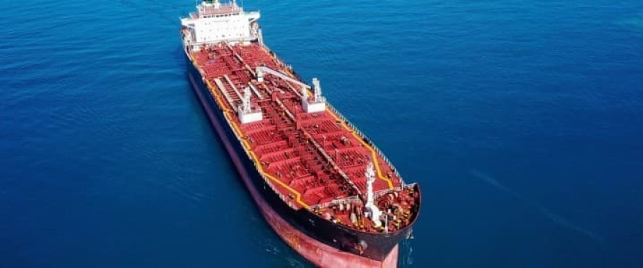 Ηνωμένο Βασίλειο: Αρνείται την ασφάλεια πλοίων που μεταφέρουν ρωσικό πετρέλαιο