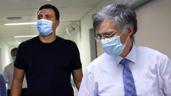 Στην Κυψέλη Κικίλιας και Τσιόδρας-Κάνει ο ΕΟΔΥ τεστ κορονοϊού