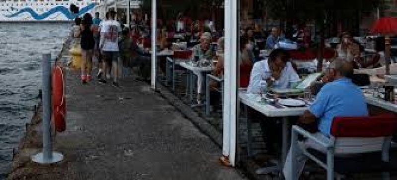 "Σαφάρι" της Εφορίας στις τουριστικές περιοχές για τη φοροδιαφυγή