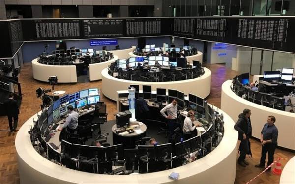 Μικτή εικόνα στις ευρωαγορές-Ανοδικά η Wall Street