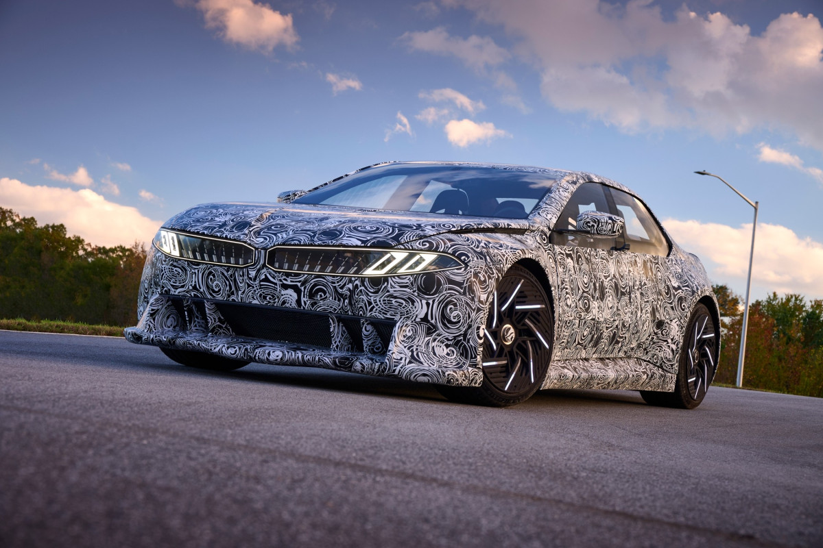 Tεστ αντοχής για το «Heart of Joy»: BMW Vision Driving Experience
