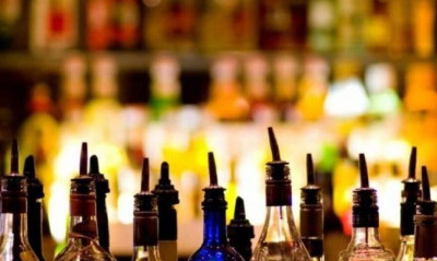 ΣΔΟΕ: Εντόπισε χώρους παράνομης εμφιάλωσης νοθευμένων ποτών σε Αθήνα-Άγιο Δημήτριο