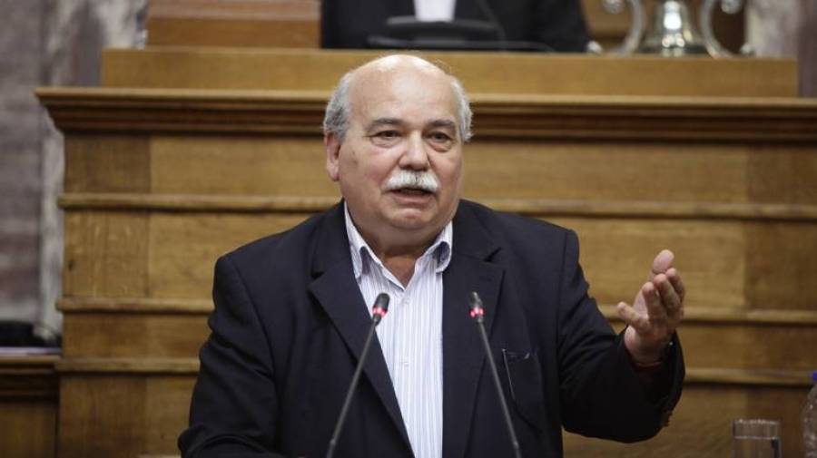 Βούτσης: Στην Επιστημονική Επιτροπή της Βουλής η «καυτή πατάτα» Καμμένου
