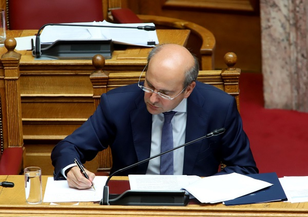 Χατζηδάκης: «Κλείδωσε» ο κατώτατος μισθός- Σημαντική η αύξηση