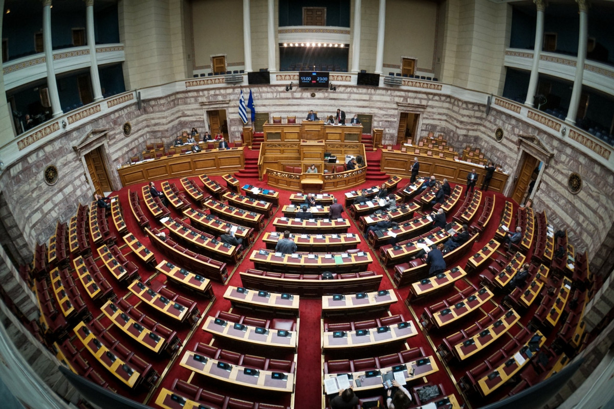 Ψηφίστηκαν τα νομοσχέδια για στρατιωτική συνεργασία με τη Σ. Αραβία