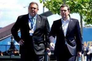 Νέες αποκαλύψεις για διαλόγους «ντροπής» Παπαγγελόπουλου - Καμμένου παρουσία Τσίπρα