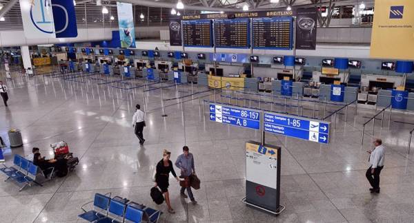 Πώς μοιράζονται οι αφίξεις στα αεροδρόμια της χώρας