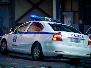 Πυροβολισμοί έξω από το ΚΕΠ Κορωπίου- Ένας τραυματίας