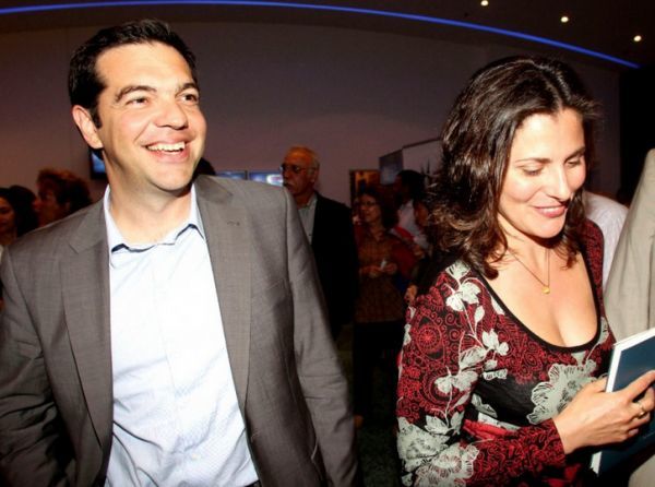 Αν ο Τσίπρας υποκύψει στην Ευρώπη, η Μπέτυ θα τον χωρίσει...