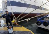 Οικονομική ενίσχυση των ανέργων ναυτικών για το Πάσχα