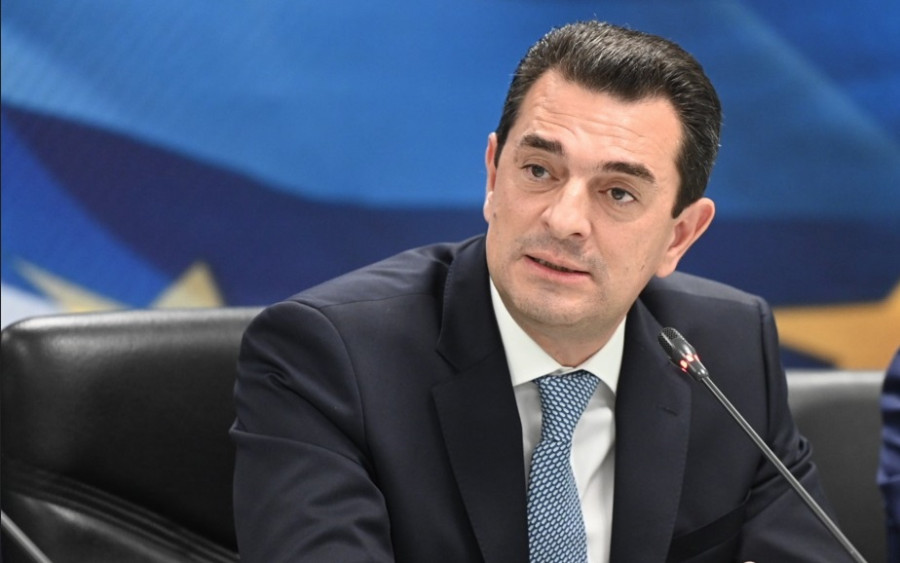 Σκρέκας: Άτεγκτοι στην αισχροκέρδεια-Θετικά για προσιτά σχολικά τα σούπερ μάρκετ