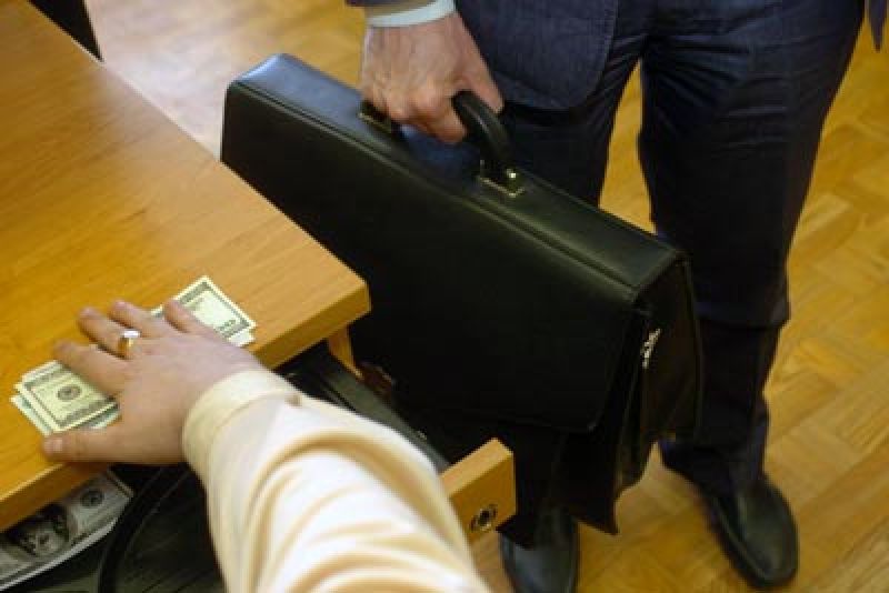 Έλληνας κροίσος με 9 εκατ. ευρώ, δημόσιος υπάλληλος!