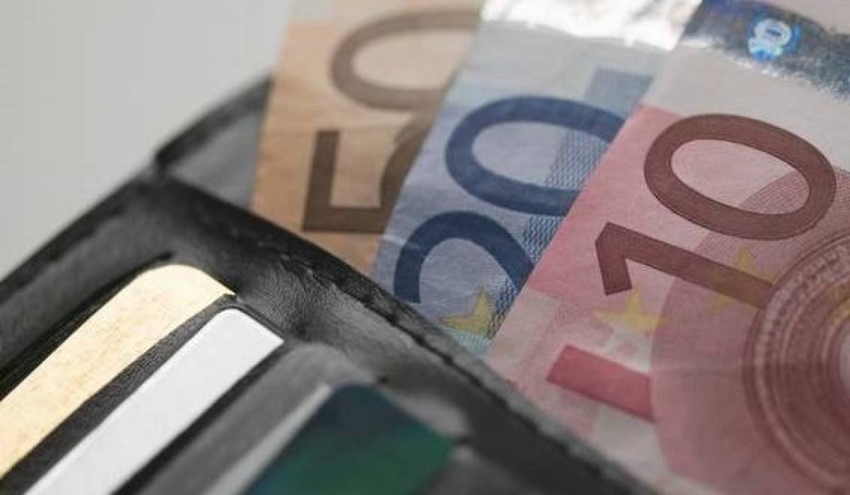 Επίδομα ανεργίας σε γιατρούς, δικηγόρους, μηχανικούς με αίτηση σε ΟΑΕΔ-ΚΕΠ