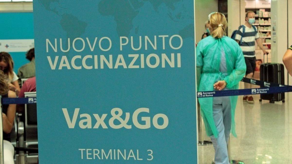 «Πράσινο» φως στην τρίτη δόση από τον Ιταλικό Οργανισμό Φαρμάκων