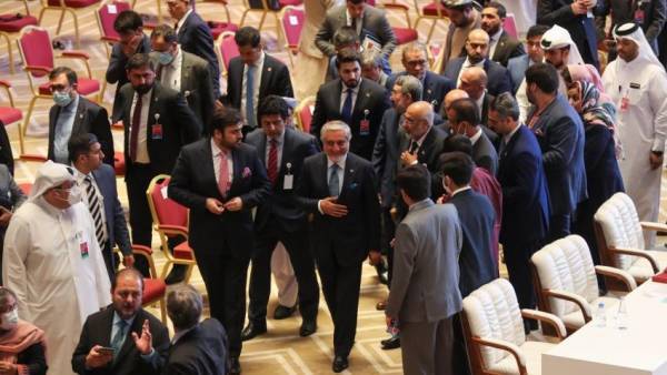 Ξεκίνησαν οι ιστορικές διαπραγματεύσεις μεταξύ Ταλιμπάν και Αφγανιστάν